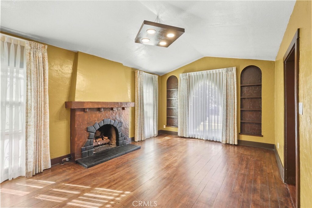 Property Photo:  8814 S 3rd Avenue  CA 90305 