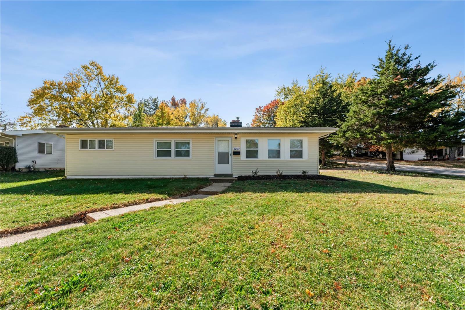 Property Photo:  1207 Weleba Avenue  MO 63121 