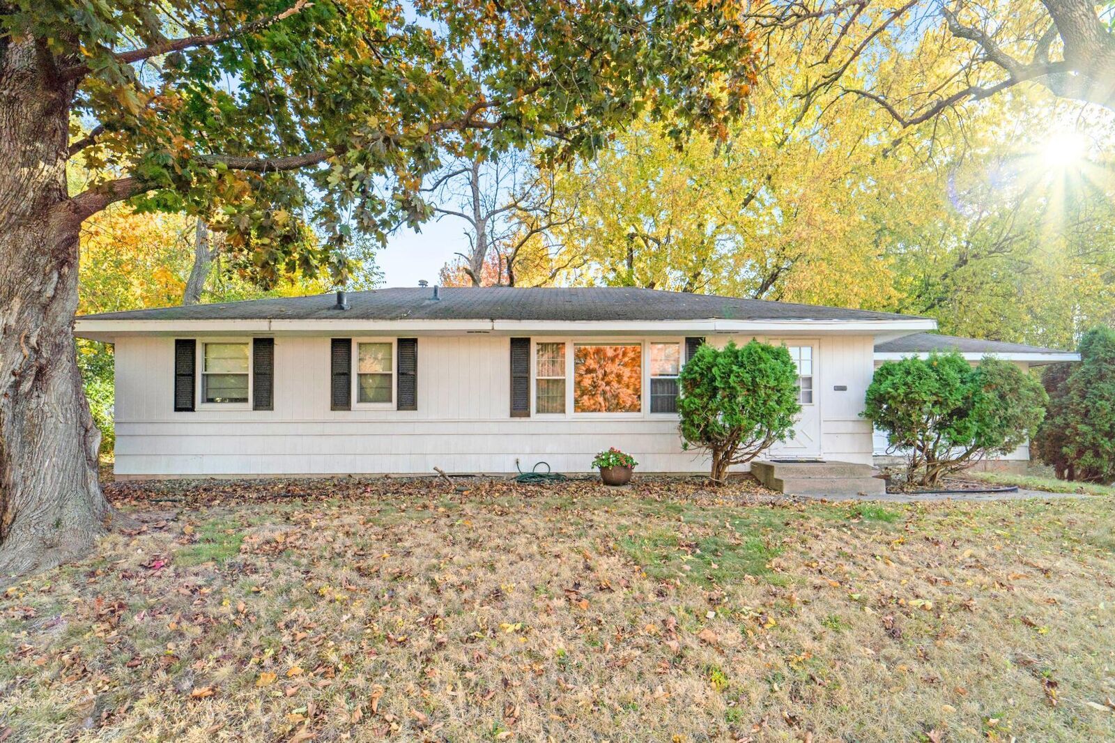 Property Photo: 8831 Abbott Avenue S MN 55431