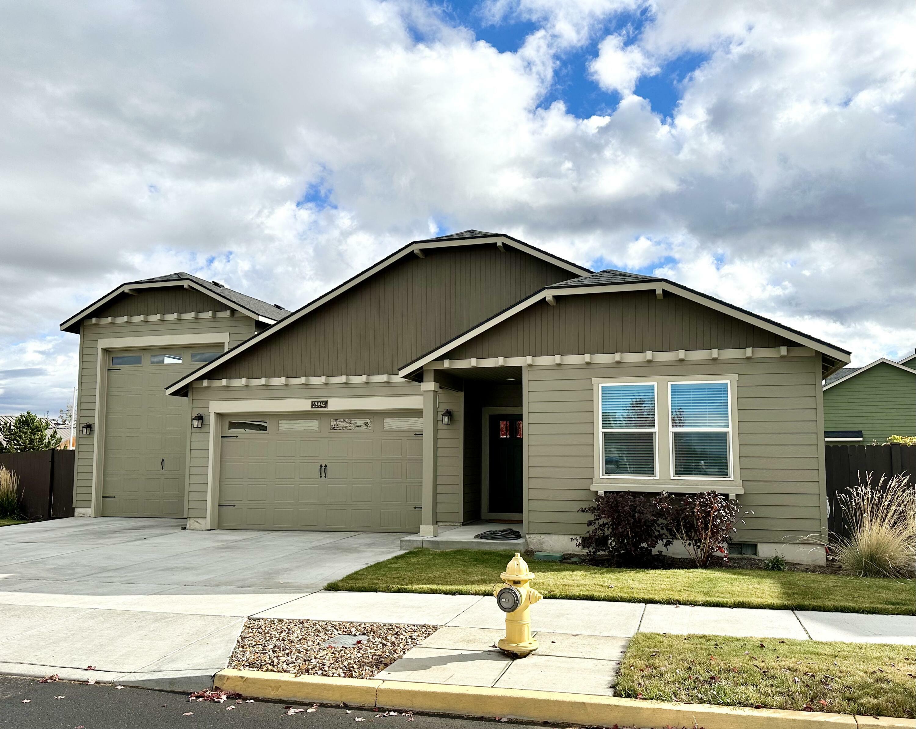 Property Photo: 2994 NW 23rd Street OR 97756