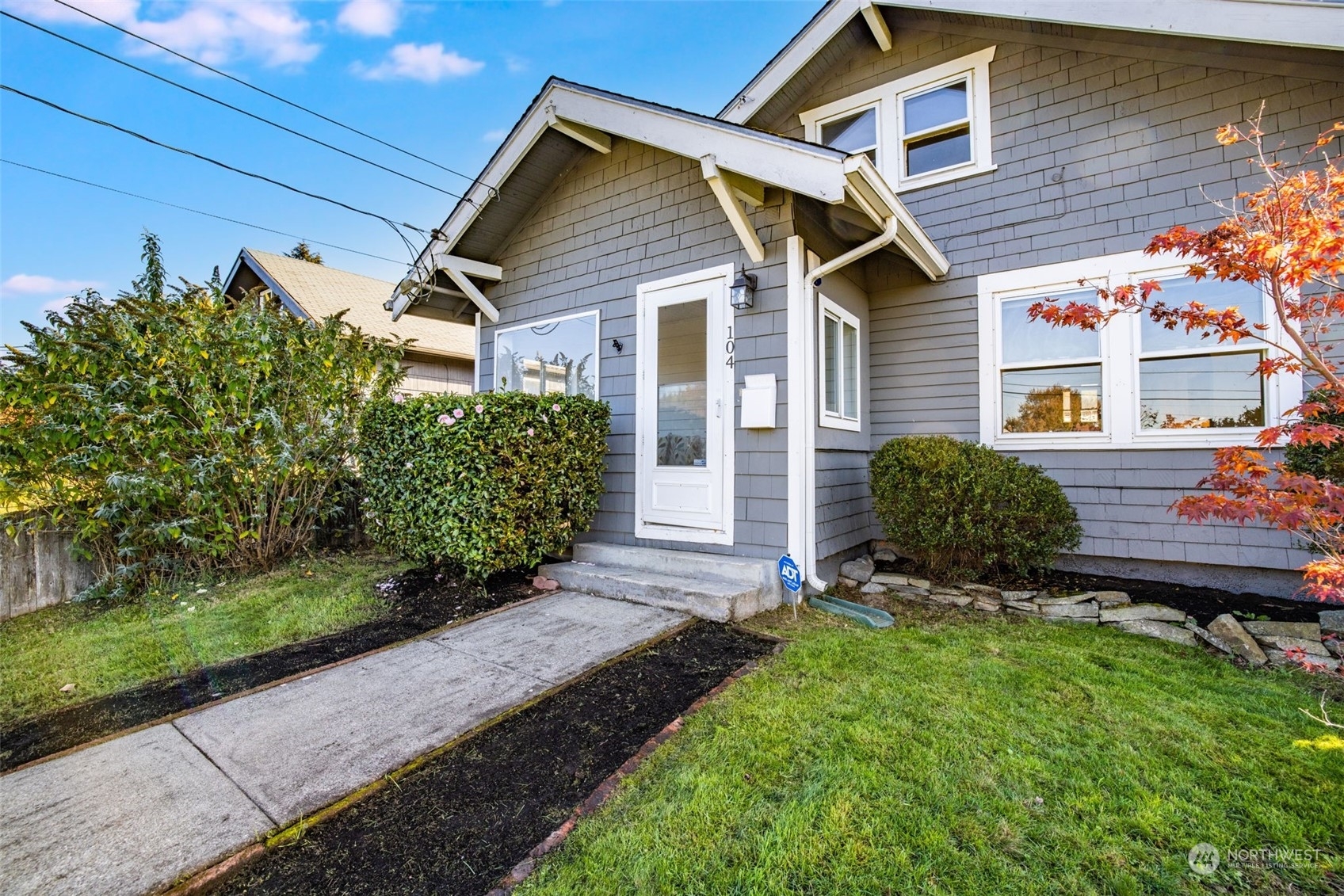 Property Photo:  104 E 45th Street  WA 98404 