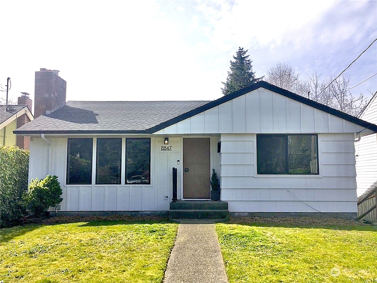 Property Photo:  8847 Wallingford Avenue N  WA 98103 