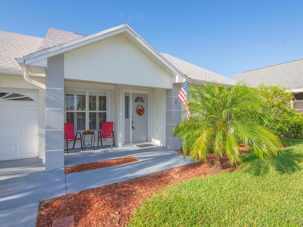 Property Photo:  465 NW Turin Court  FL 34986 