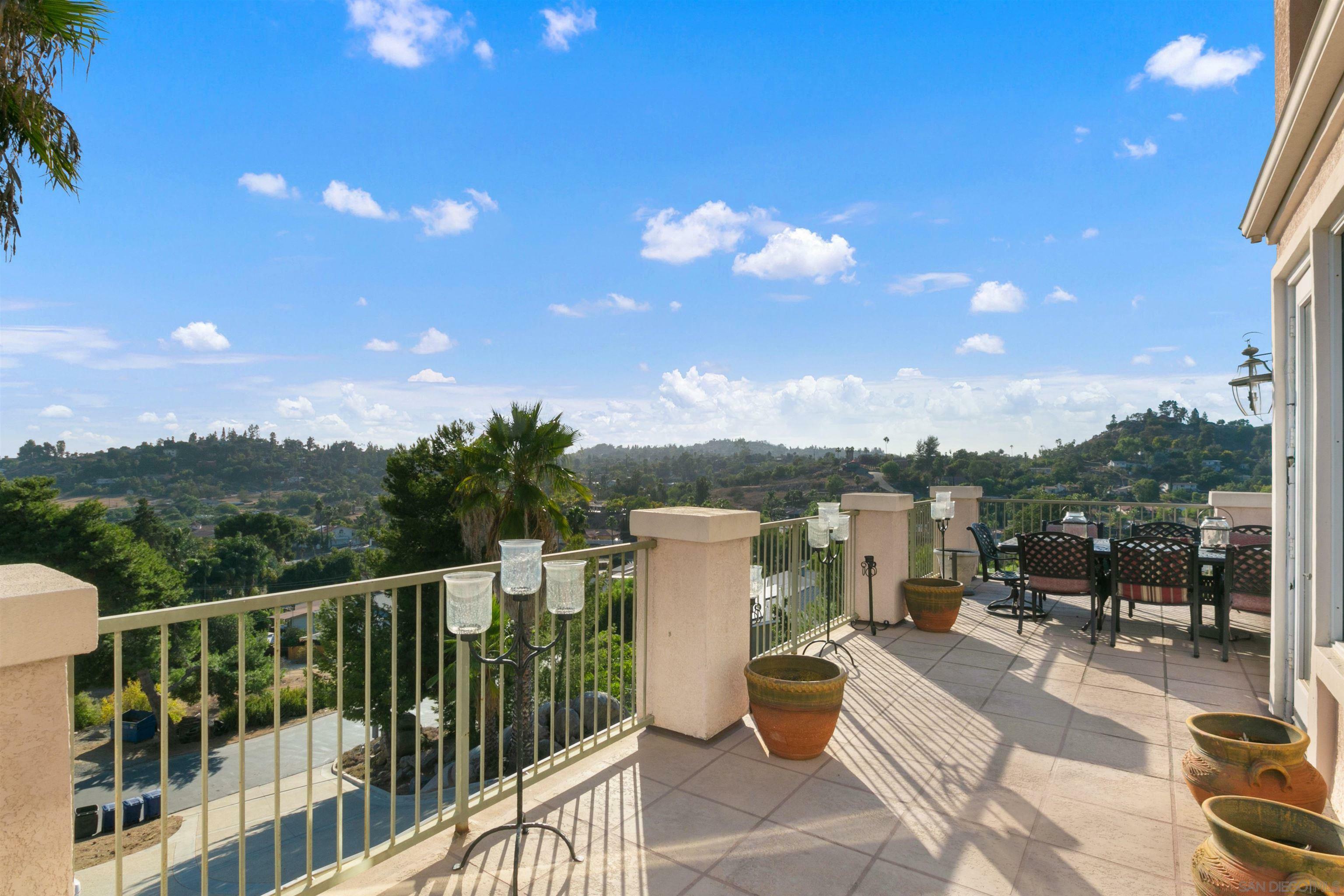 Property Photo:  1566 Plantation Way  CA 92019 