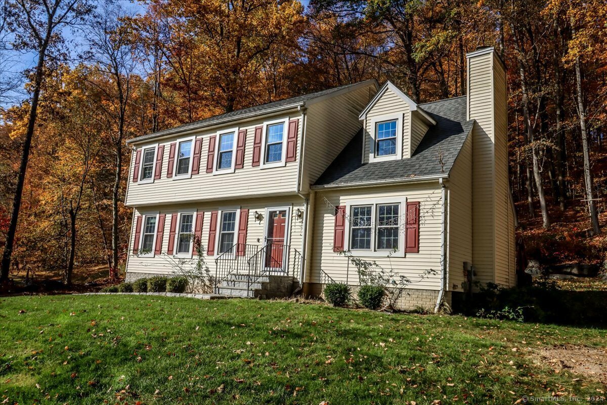 Property Photo:  11 Concord Way  CT 06776 