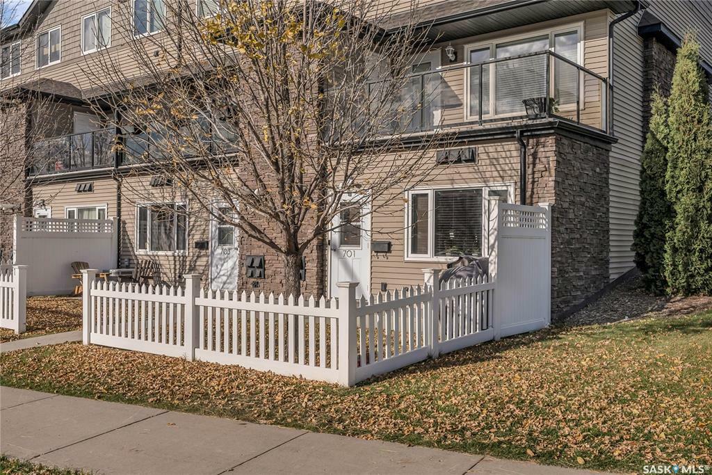 110 Shillington Crescent 701  Saskatoon SK S7M 3Z8 photo