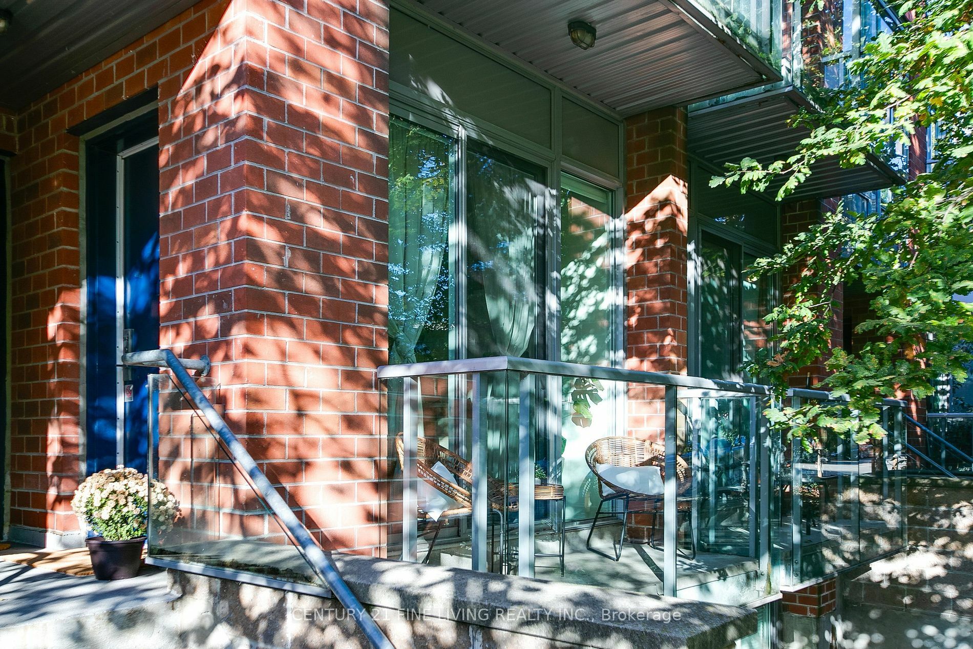 Property Photo:  34 Boston Ave 2  ON M4M 2T9 