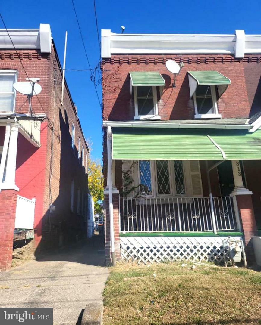 Property Photo:  313 Pennell Street  PA 19013 