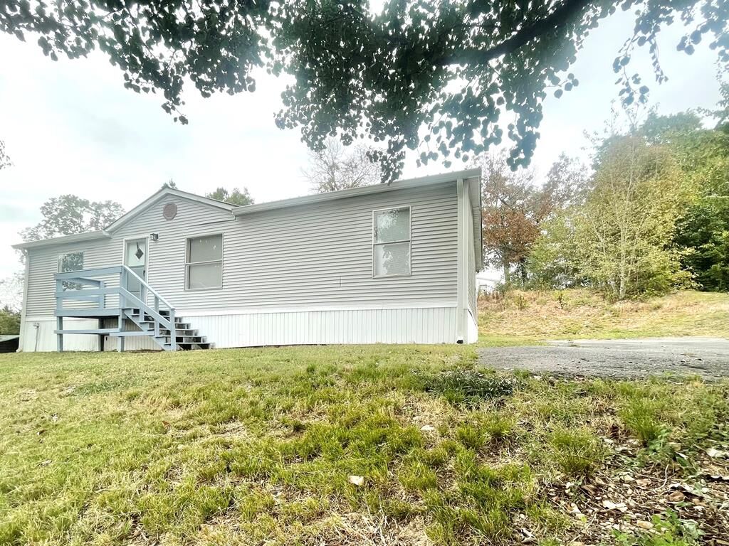 Property Photo: 124 Timbervale Drive GA 30721