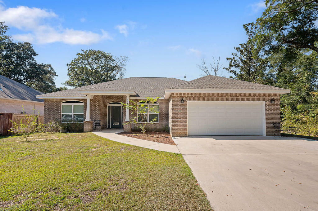 Property Photo:  801 Tee Street  FL 32578 