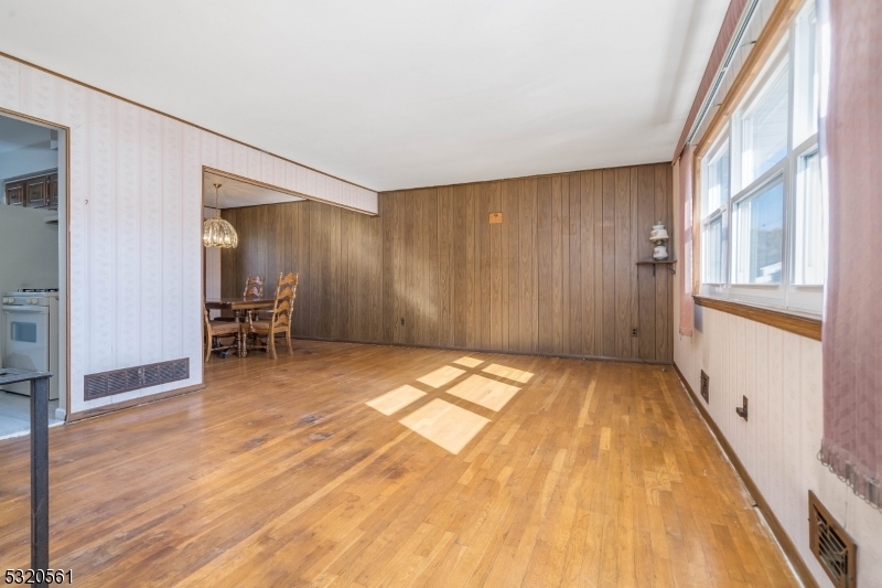 Property Photo:  19 Alden Ter  NJ 07836 