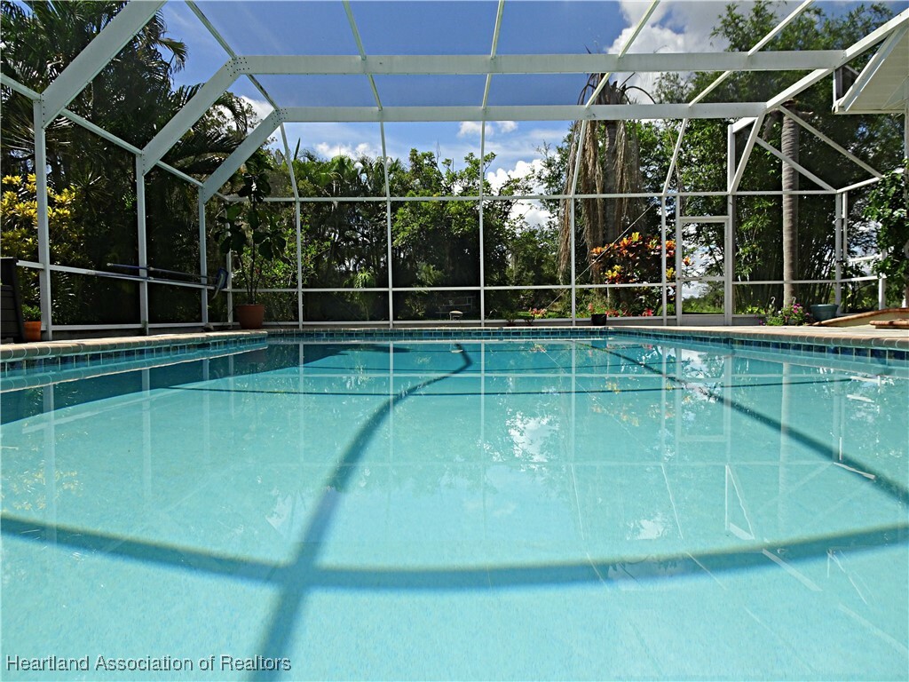 Property Photo:  511 Bear Road  FL 33852 