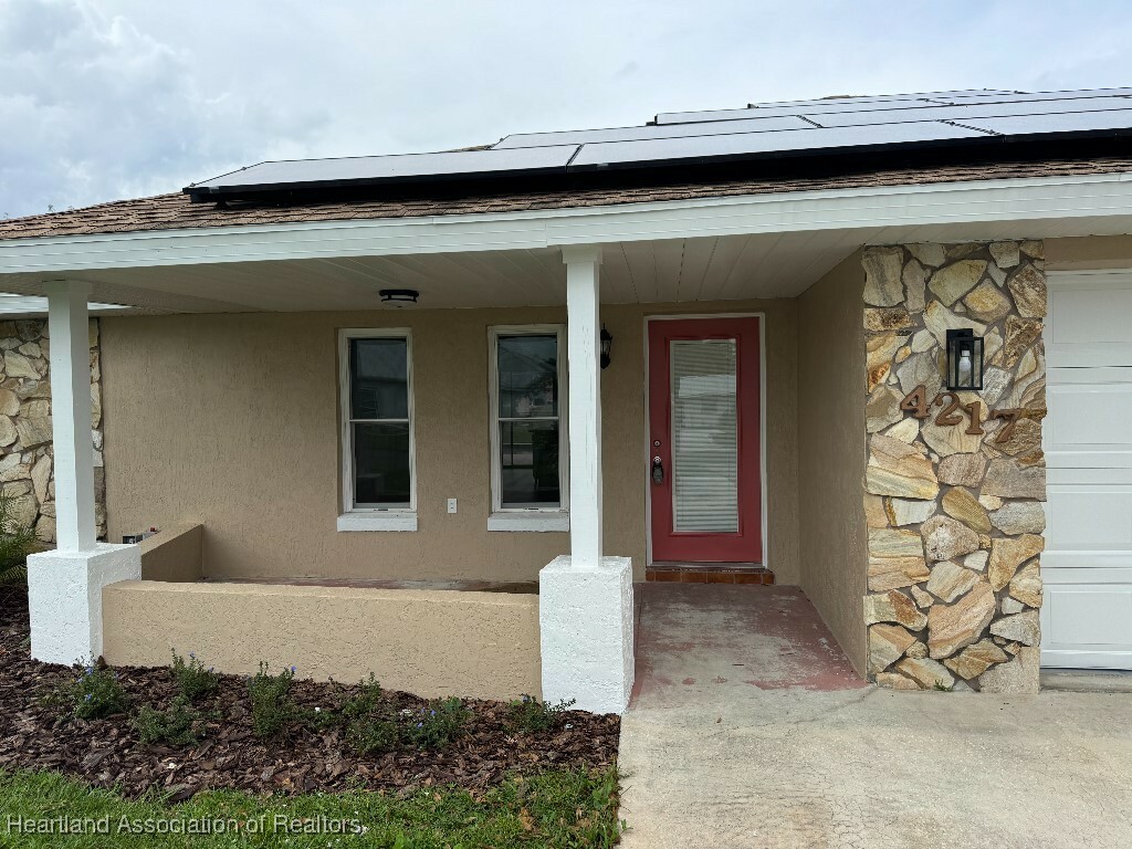 Property Photo:  4217 Seawood Avenue  FL 33875 