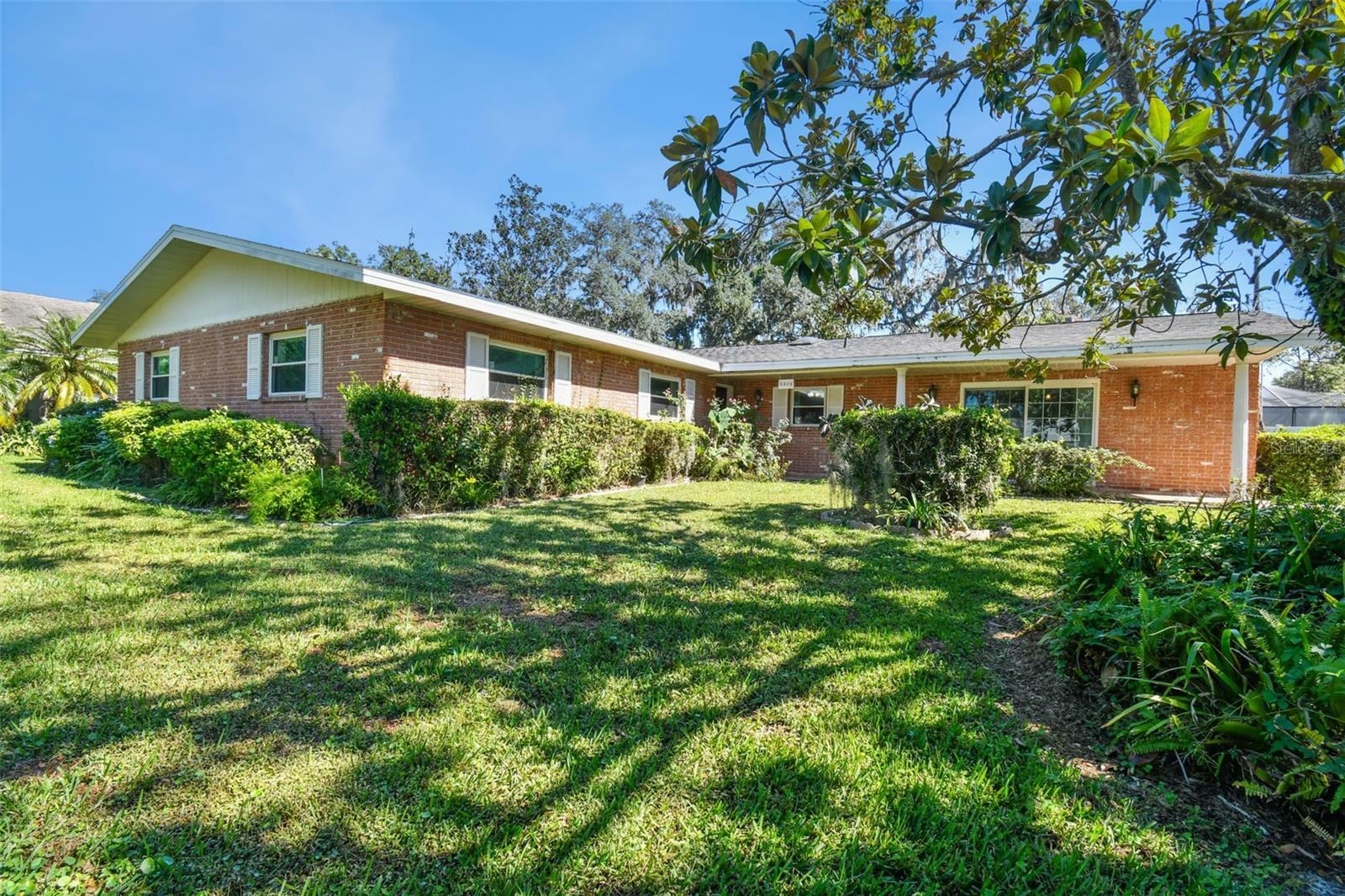 Property Photo:  5409 Harbor Drive E  FL 33809 