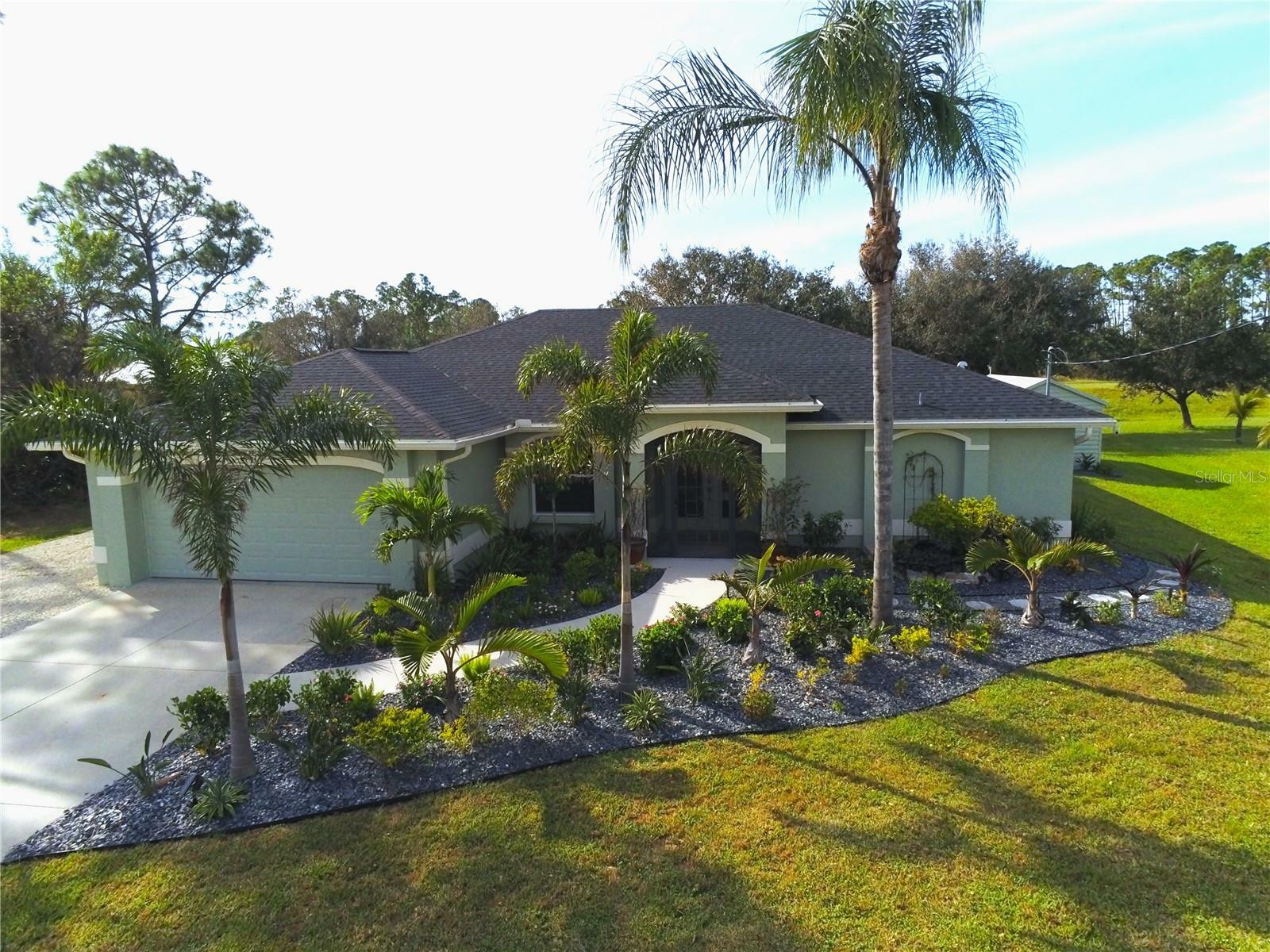 Property Photo:  1475 Gardenside Circle  FL 34288 