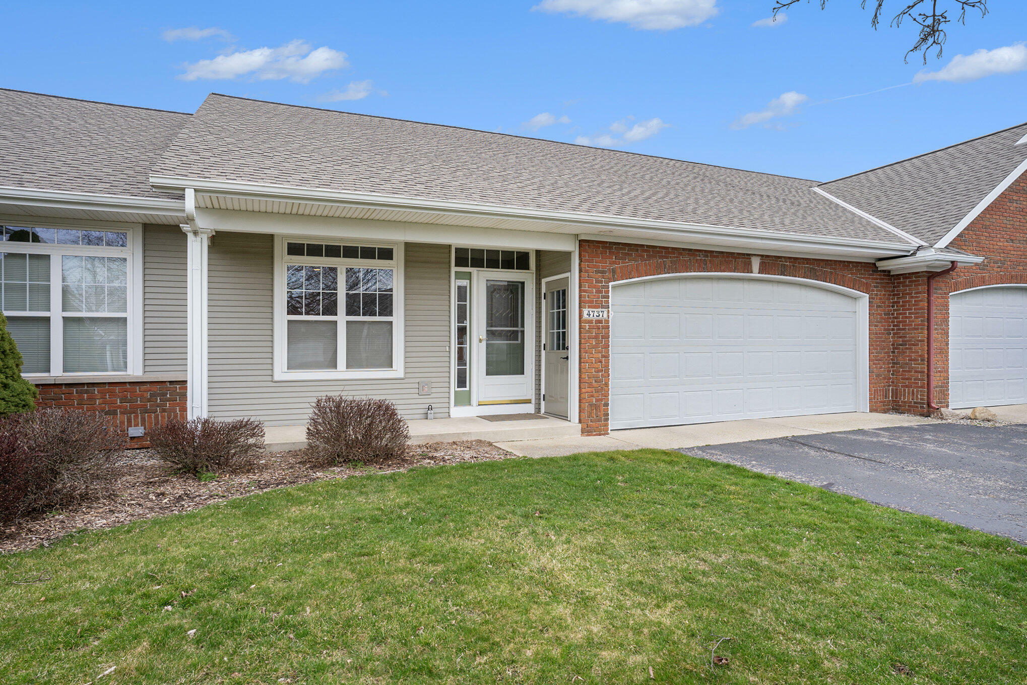 Property Photo:  4737 Brentwood Court  MI 49423 