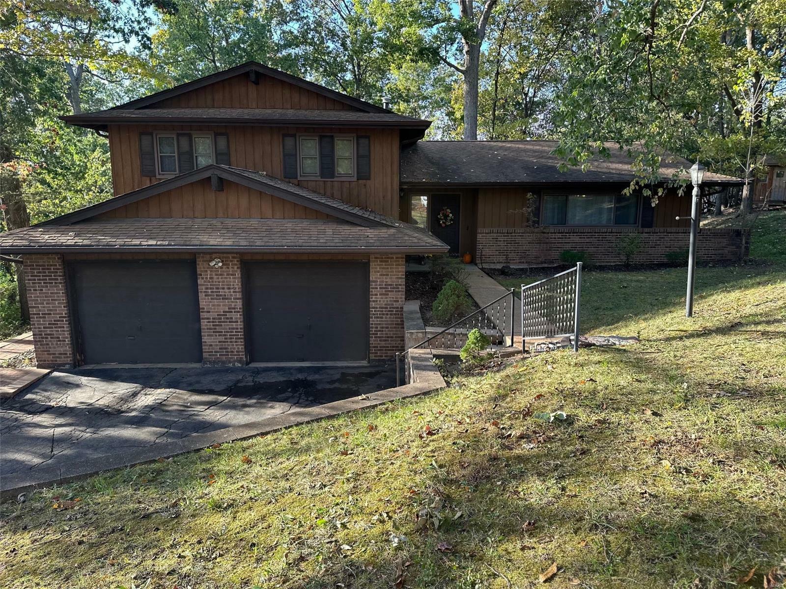 Property Photo:  977 Woodway Court  MO 63026 