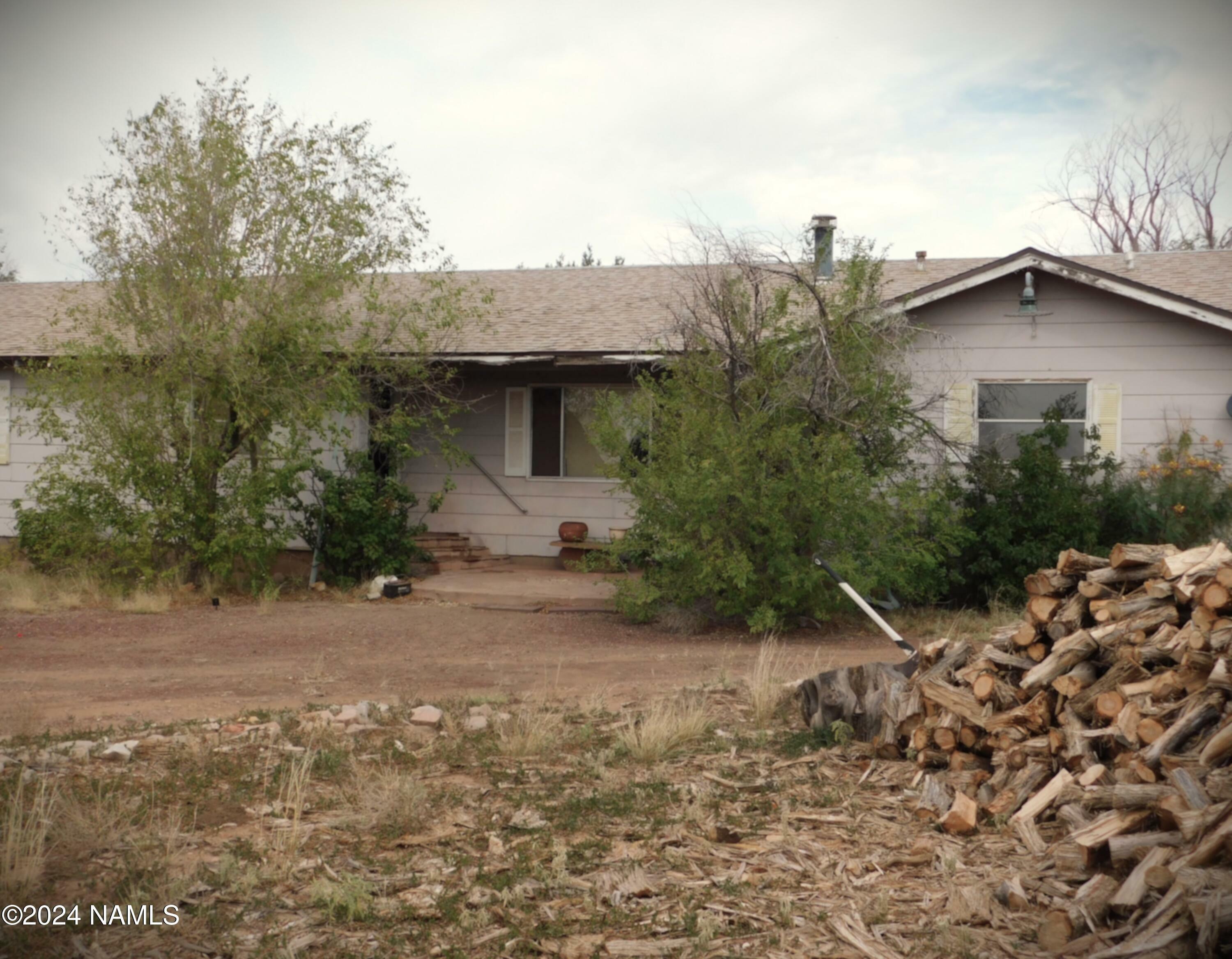 Property Photo:  817 W Highland Street  AZ 86320 