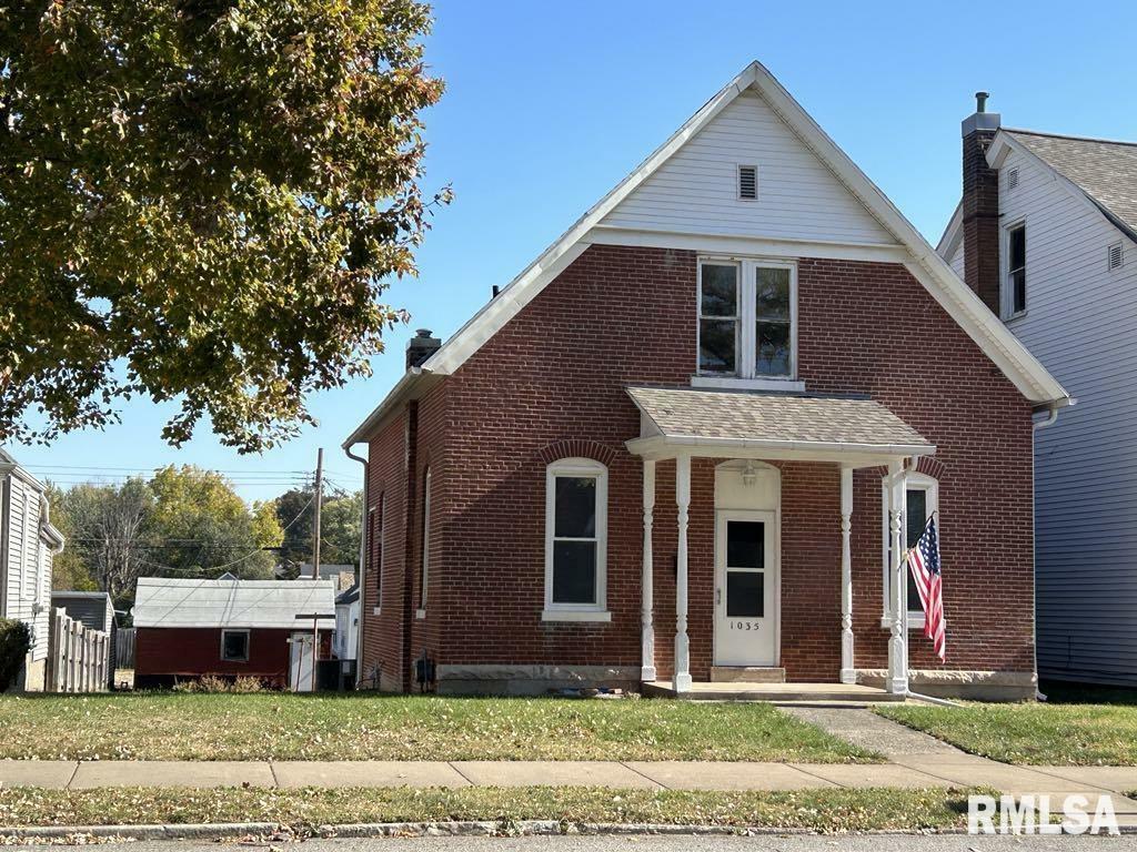 Property Photo:  1035 S 12th Street  IL 62301 