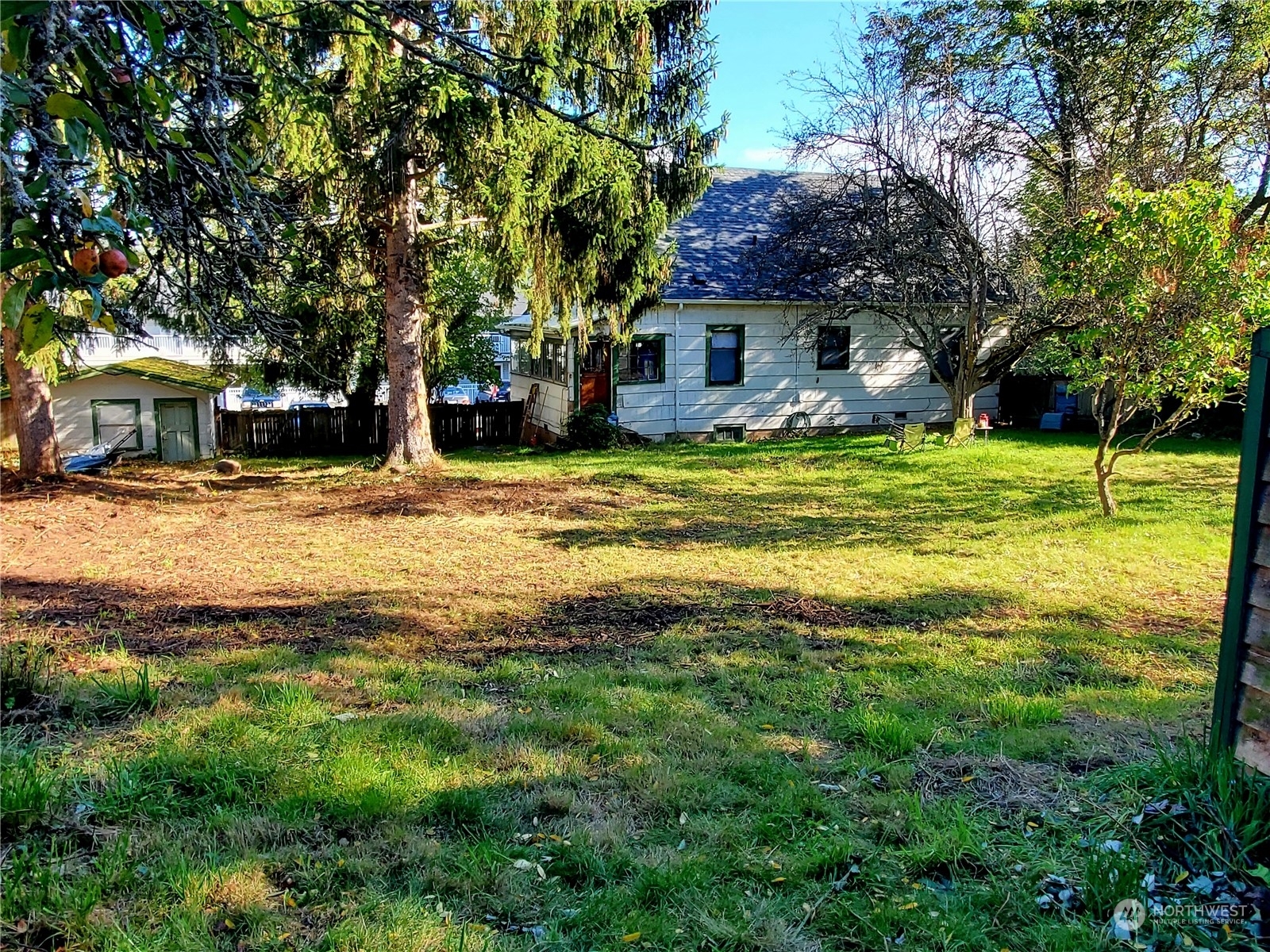 Property Photo:  2207 Douglas Avenue  WA 98225 