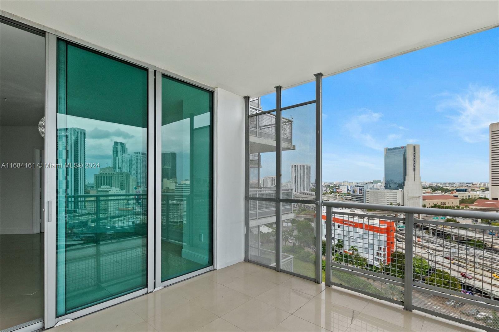 Property Photo:  350 S Miami Ave 1805  FL 33130 