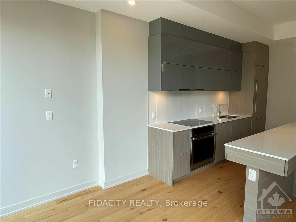 Property Photo:  101 Queen St 1605  ON K1P 0B7 