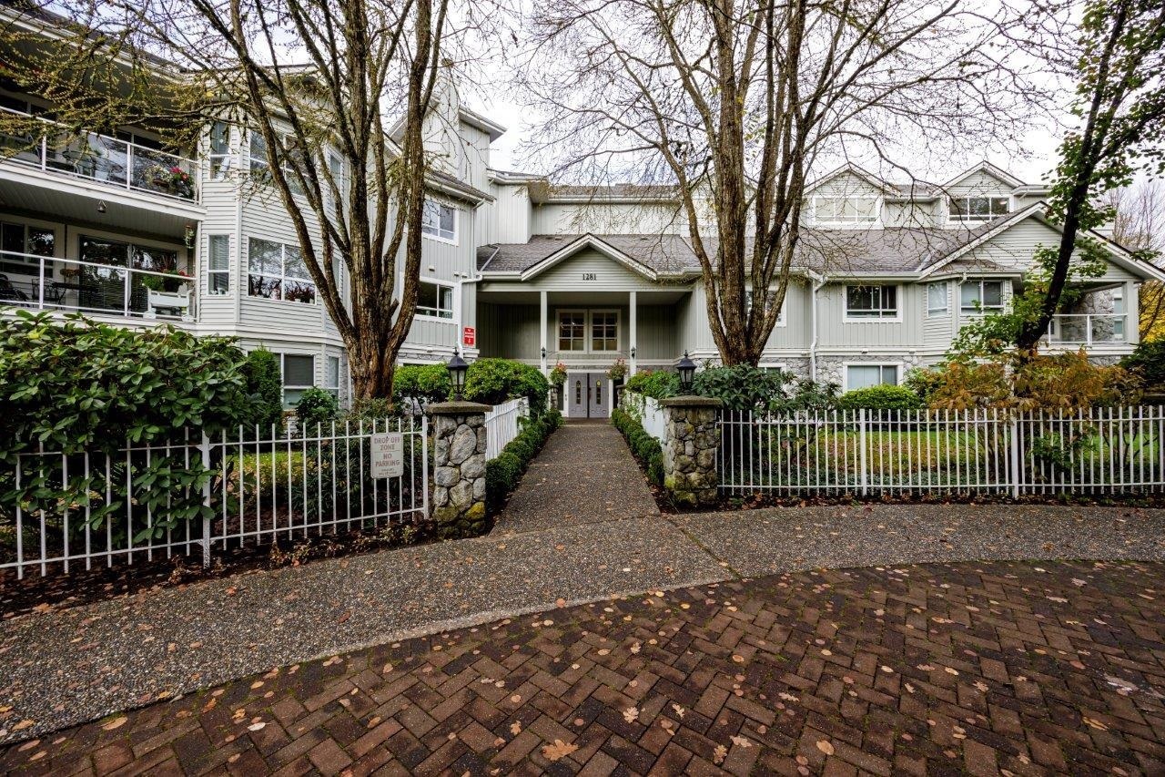 Photo de la propriété: 1281 Parkgate Avenue 305 BC V7H 3A3