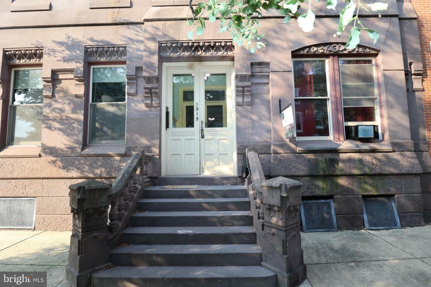Property Photo: 1919 Green Street L PA 19130