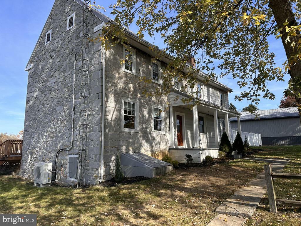 Property Photo:  21 Bard Road  PA 17257 