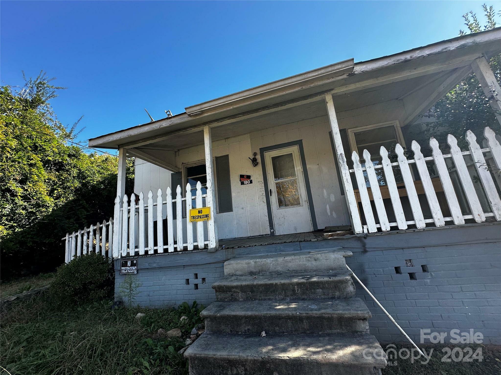 Property Photo:  180 Church Street  NC 28752 