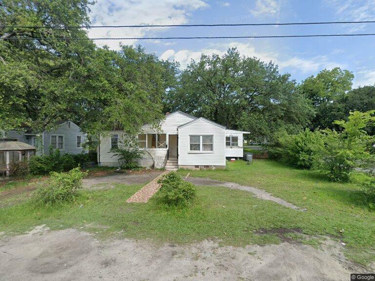 Property Photo:  2682 Ranger Drive  SC 29405 