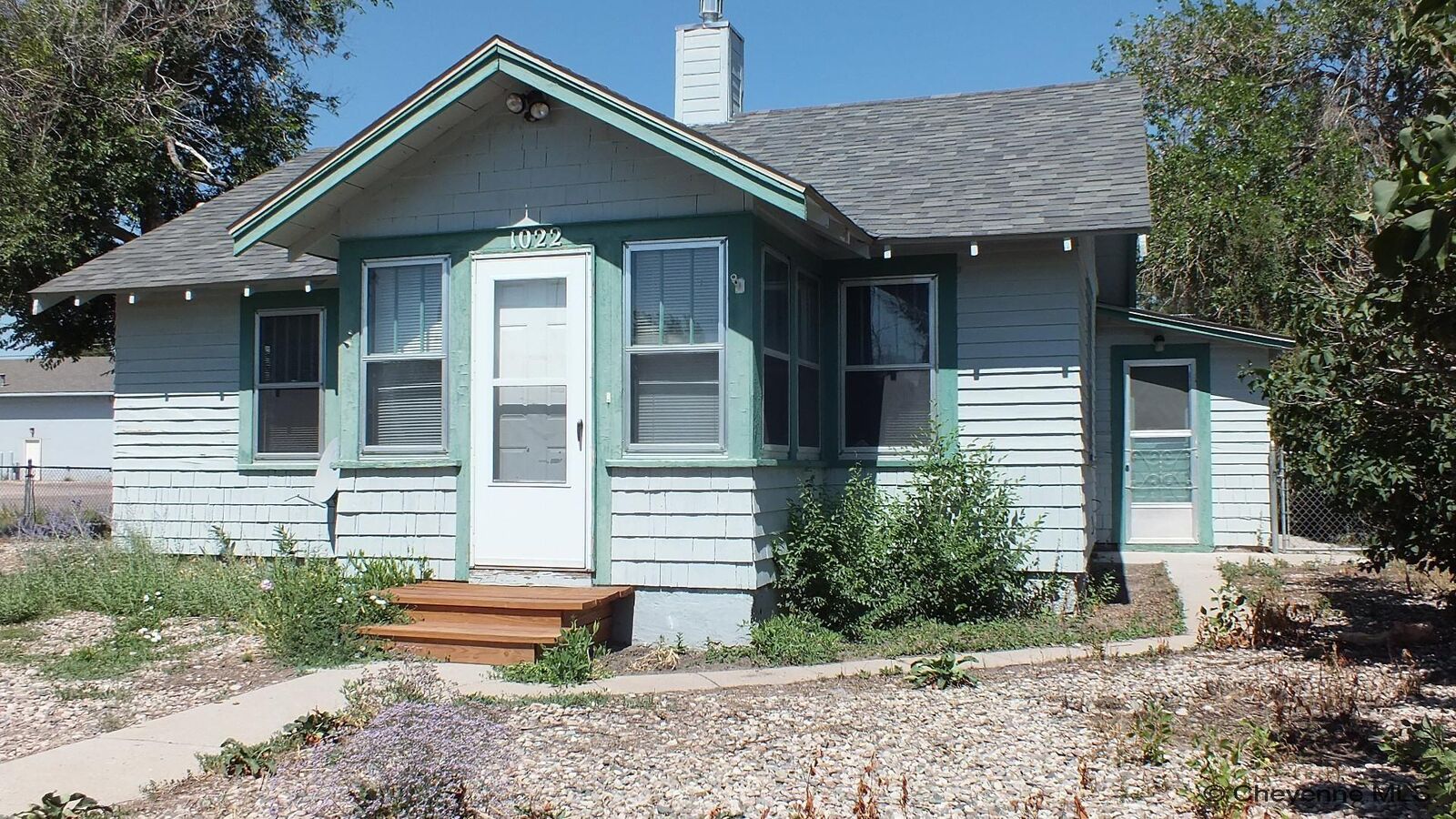 Property Photo: 1022 W 21st St WY 82001