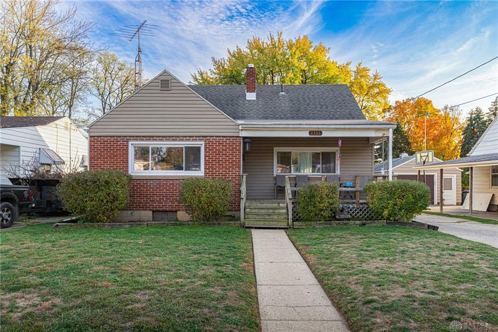 Property Photo: 1301 Kenwood Avenue OH 45505