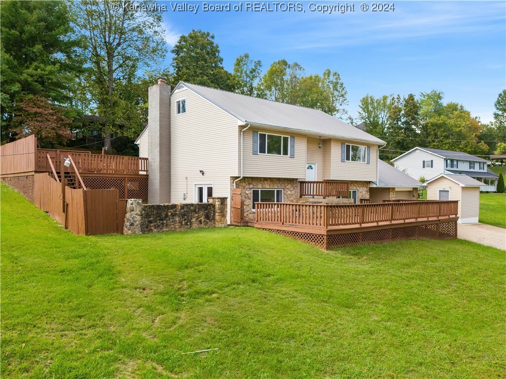 Property Photo:  191 Saunders Street  WV 25560 