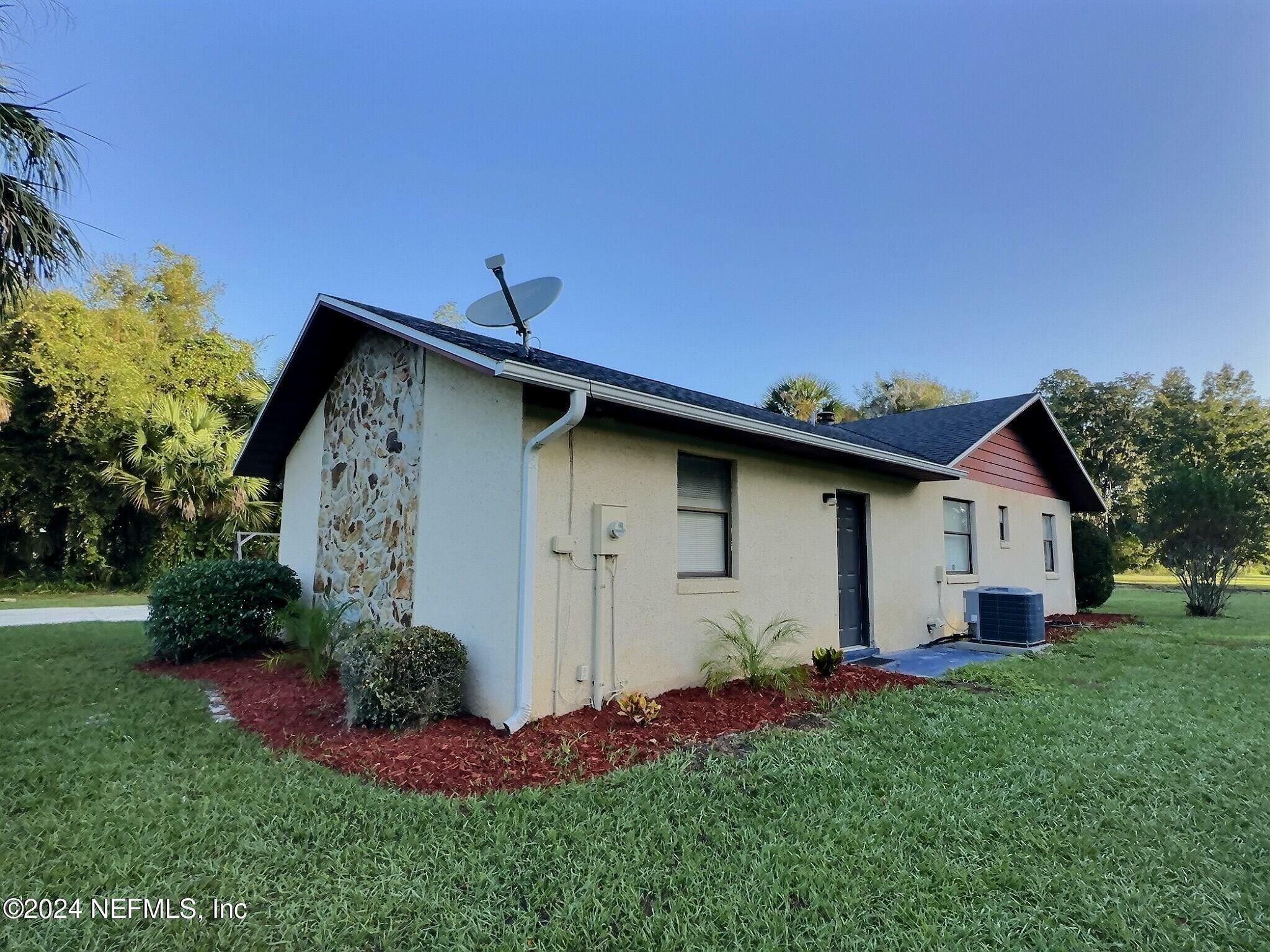 Property Photo:  226 Port Comfort Drive  FL 32131 