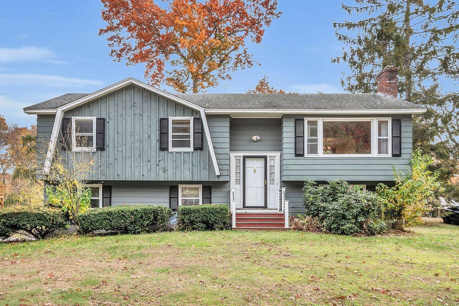 Property Photo:  29 Townsend Avenue  NH 03079 