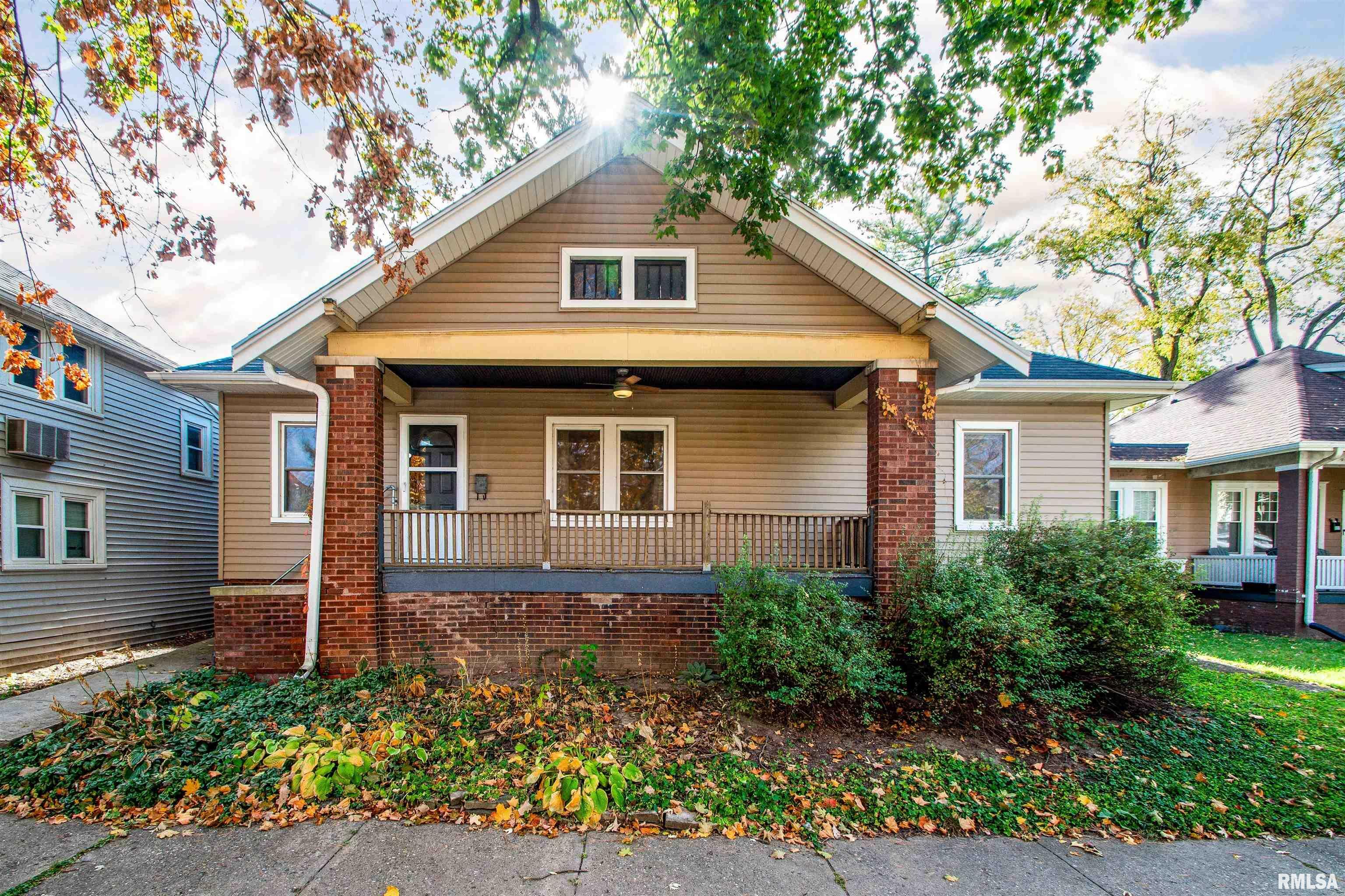 Property Photo:  1506 W Callender Avenue  IL 61606 