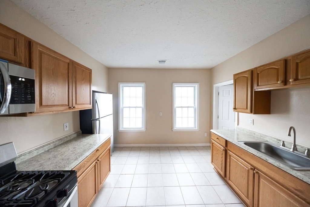 Property Photo:  15 Seward Street 3  MA 01604 