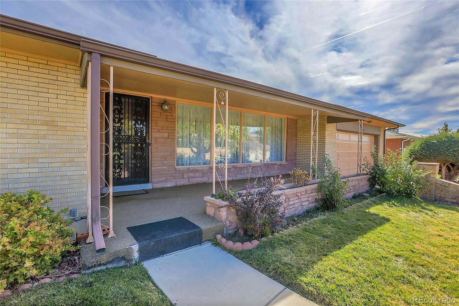 Property Photo:  4940 Gray Street  CO 80212 