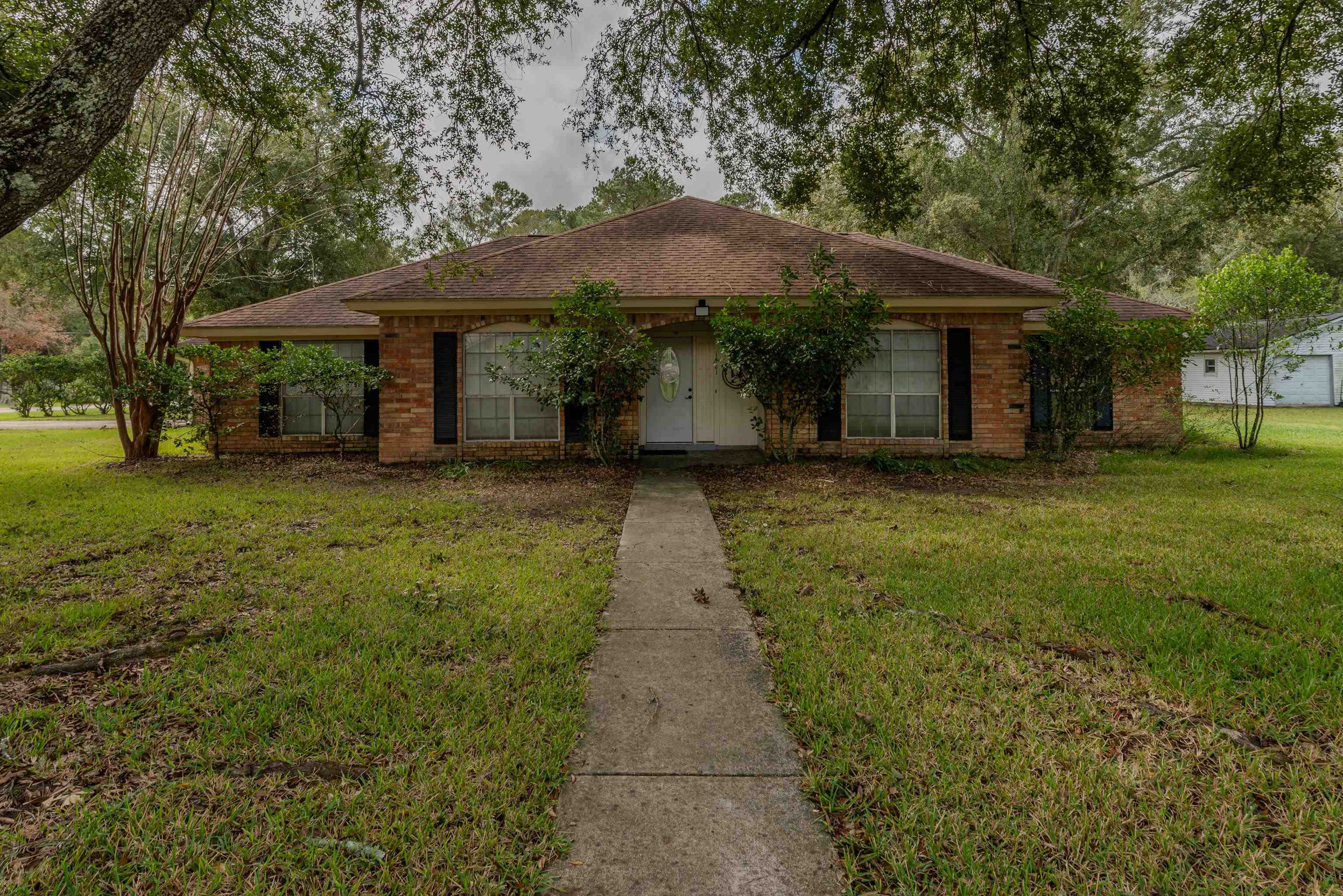 Property Photo:  1421 Browning  TX 77630 