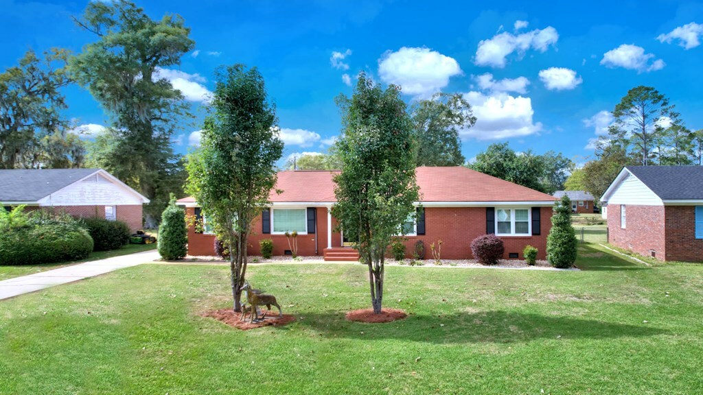 Property Photo:  427 S Audubon Drive  GA 31707 