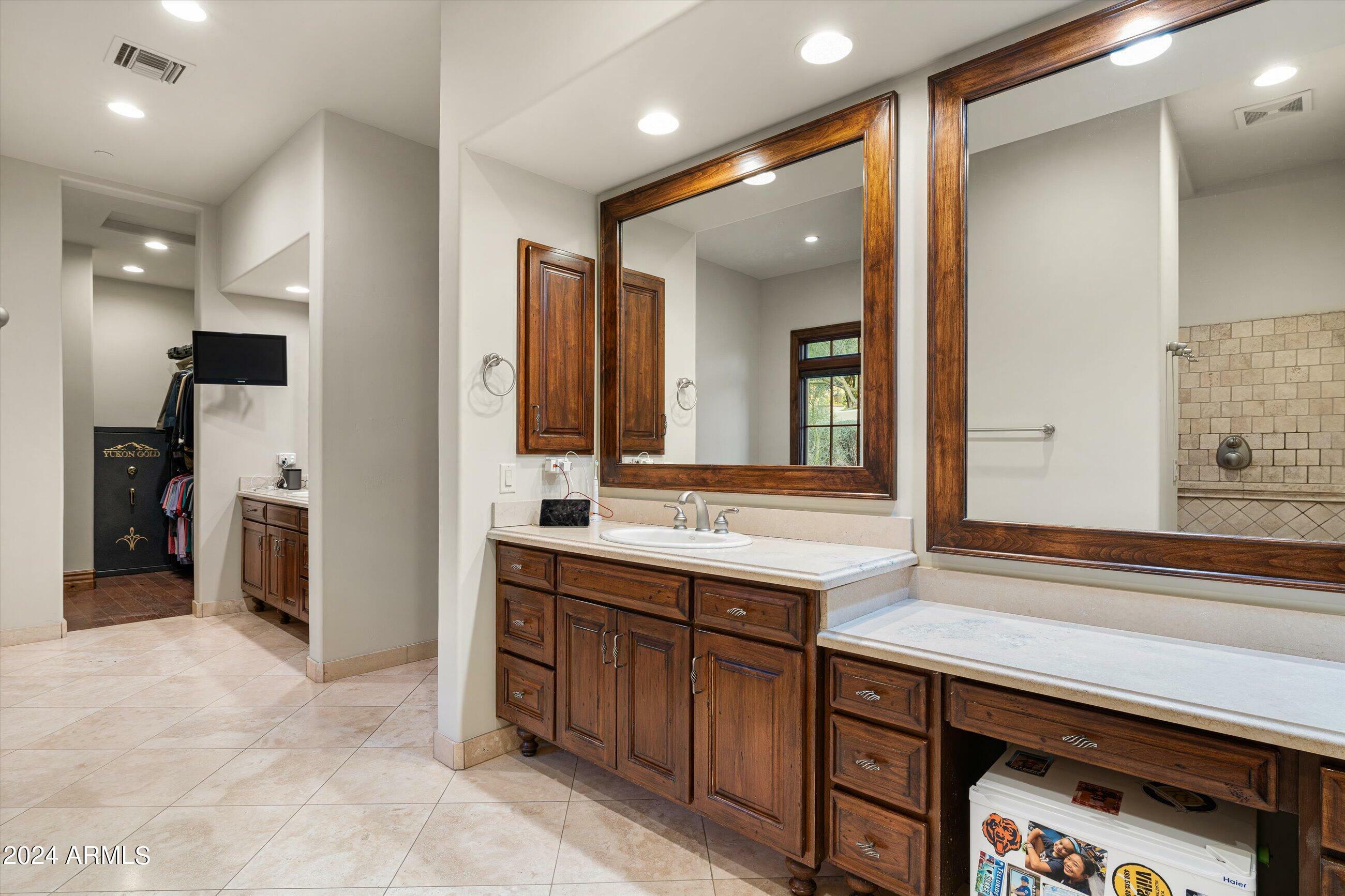 Property Photo: 20242 N 103rd Way 1246 AZ 85255