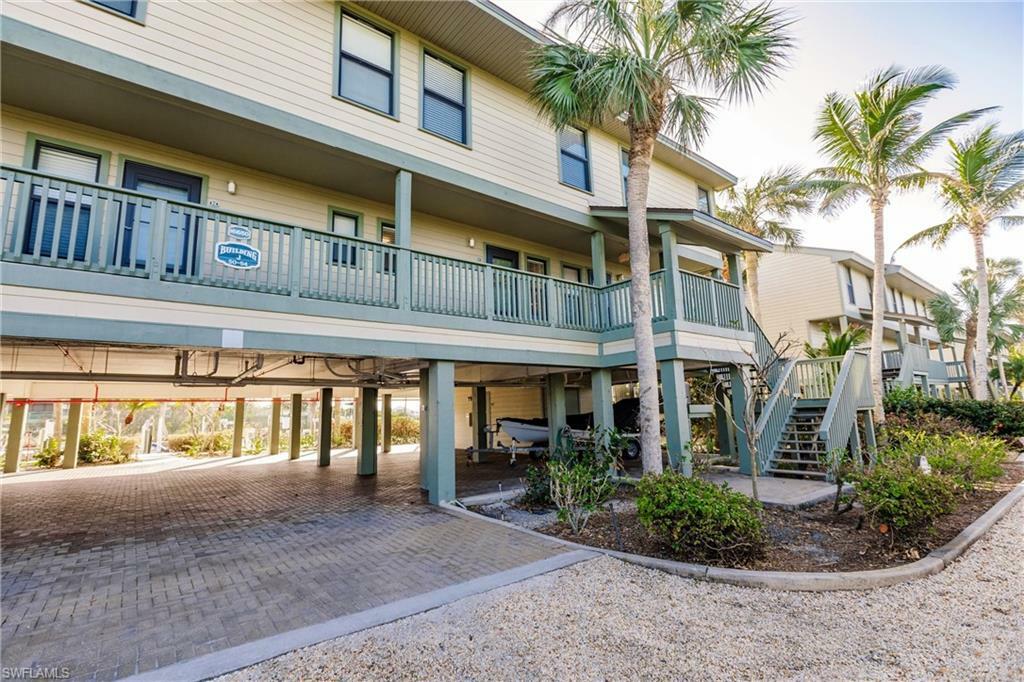 Property Photo:  16650 Bocilla Island Club Dr 51  FL 33922 