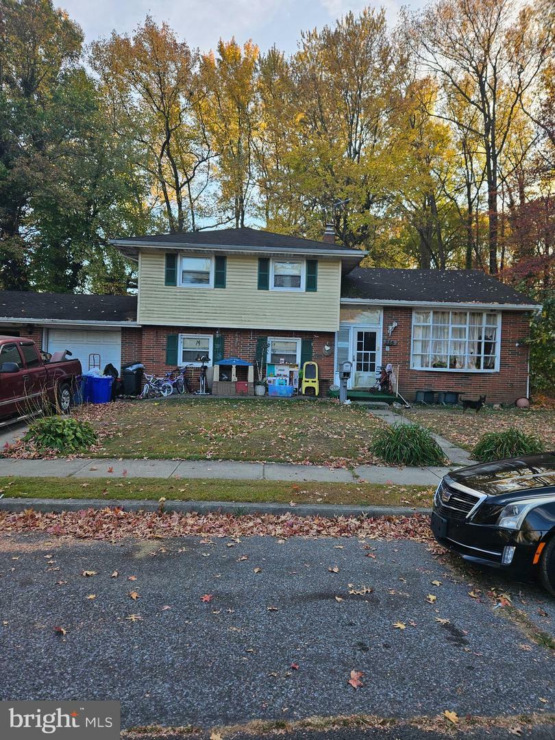 Property Photo:  235 Emerson Street  NJ 08096 