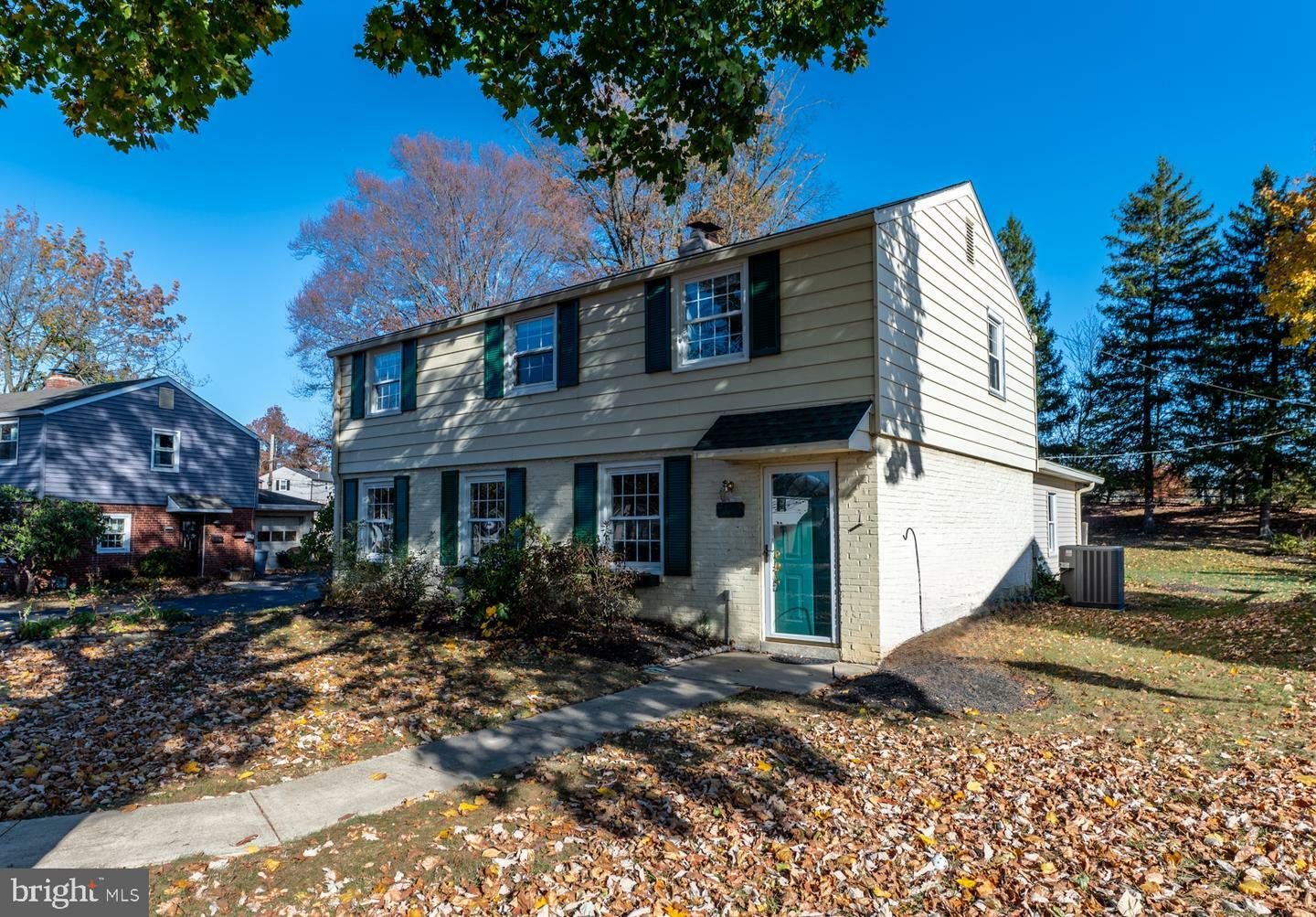 Property Photo:  4031 School House Ln  PA 19462 