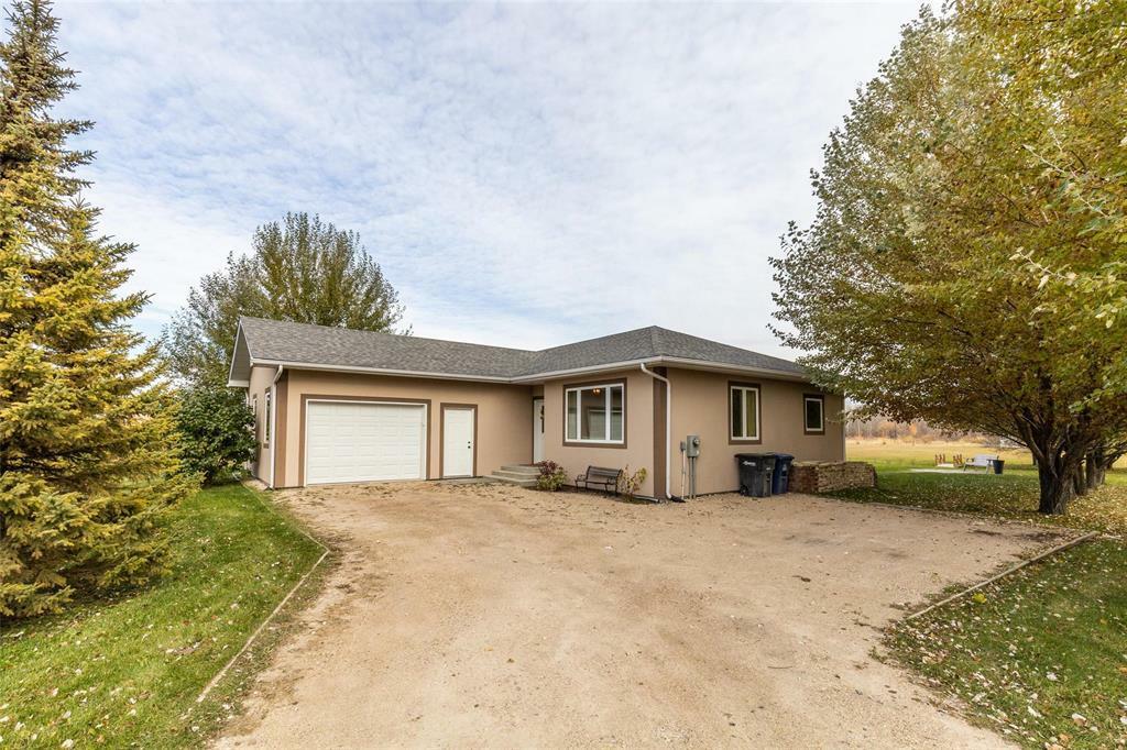 Property Photo:  33111 30 Road East  MB R5G 2L7 