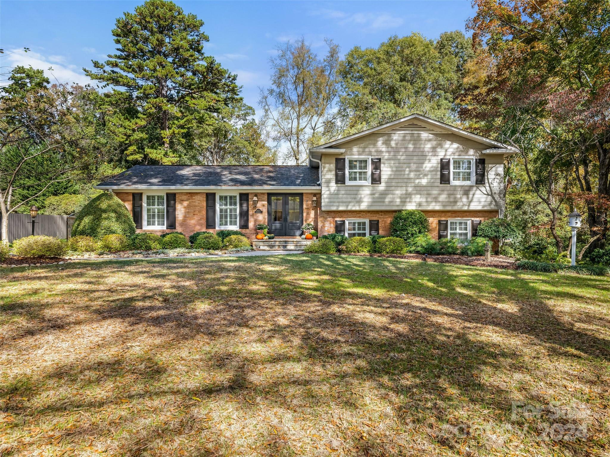 Property Photo:  5652 Lansing Drive  NC 28270 