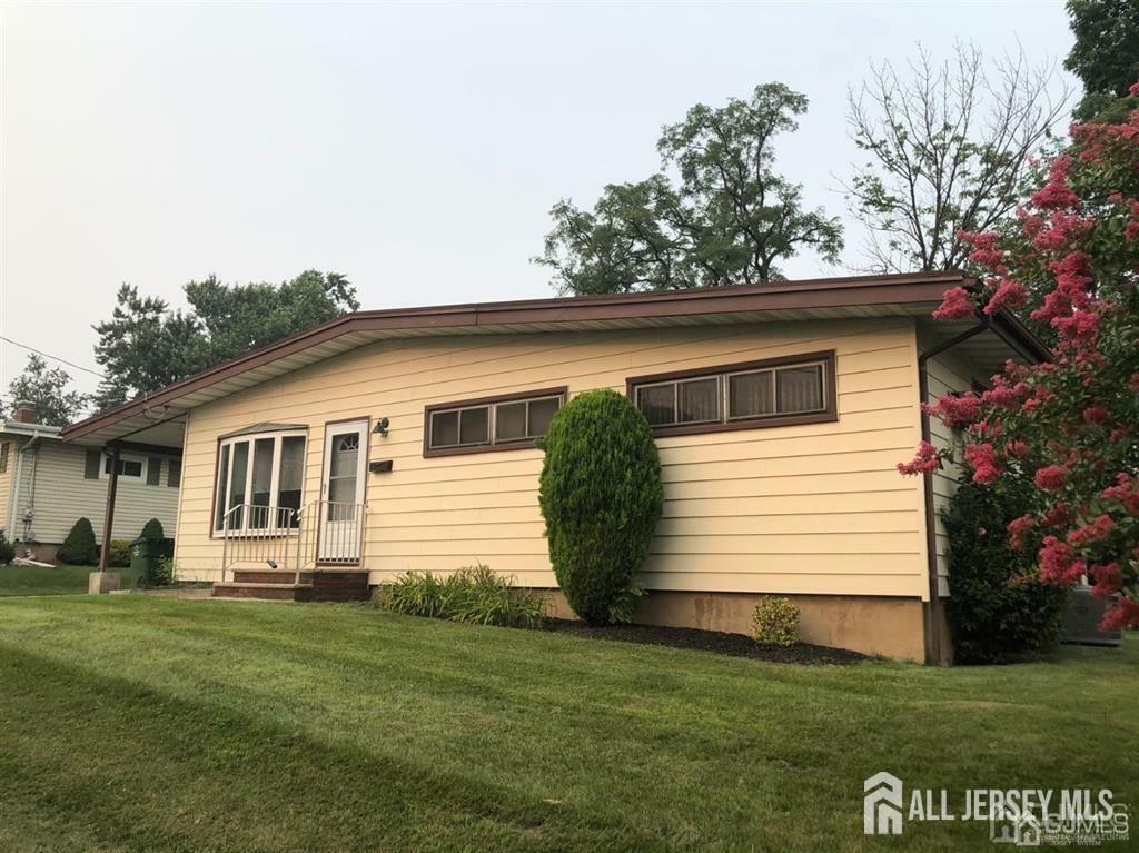 Property Photo:  27 Mill Road  NJ 08817 