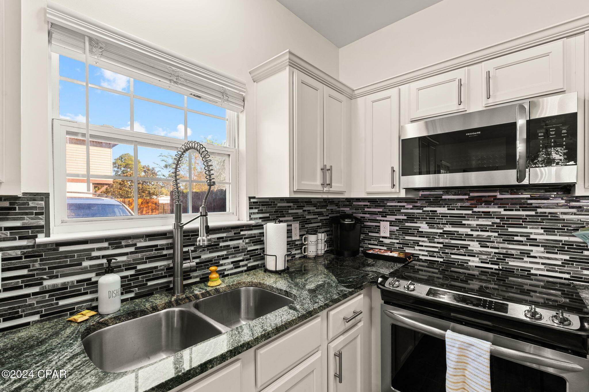 Property Photo: 2214 Brooke Street FL 32408