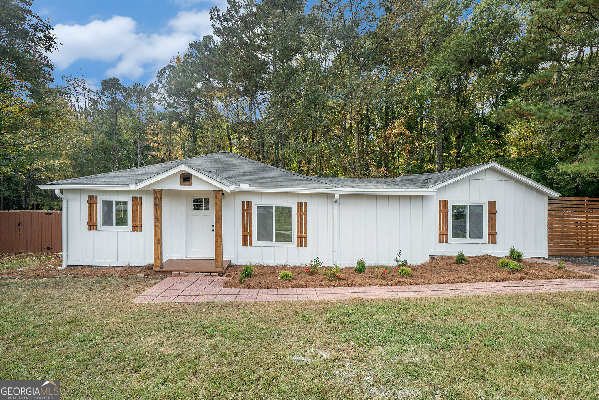 Property Photo:  4920 Hiram Lithia Springs Road Southwest  GA 30127 